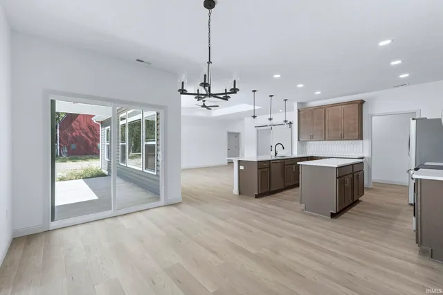 $499,900 | 964 East 400 South, Bringhurst, IN 46913