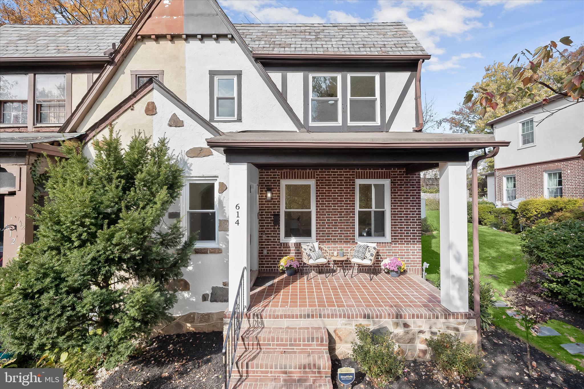 614 Stamford Road Baltimore, MD 21229 - Photo 32 of 41 Landscaped Grounds