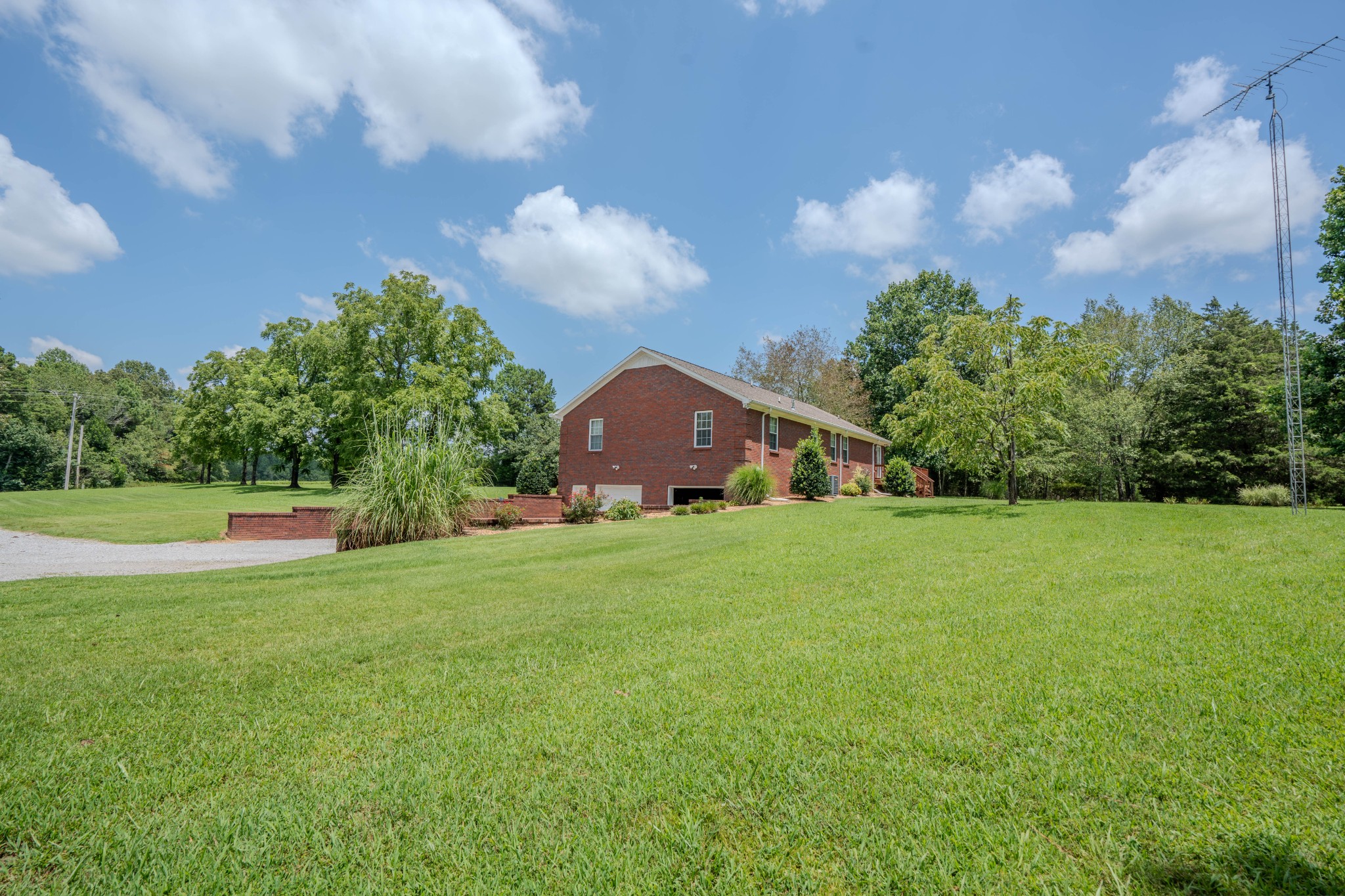 2545 Fall River Road Leoma, TN 38468 - Photo 12 of 71