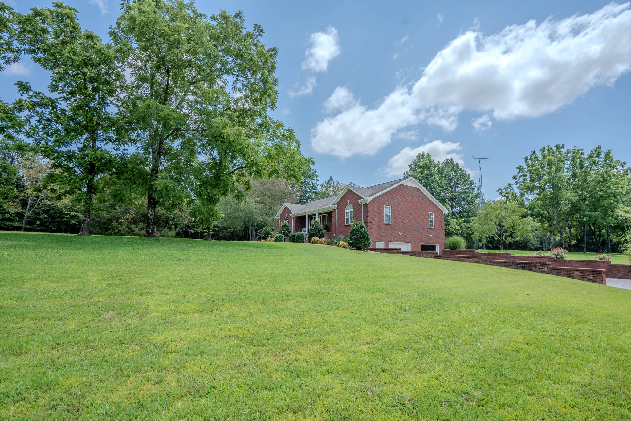 2545 Fall River Road Leoma, TN 38468 - Photo 14 of 71