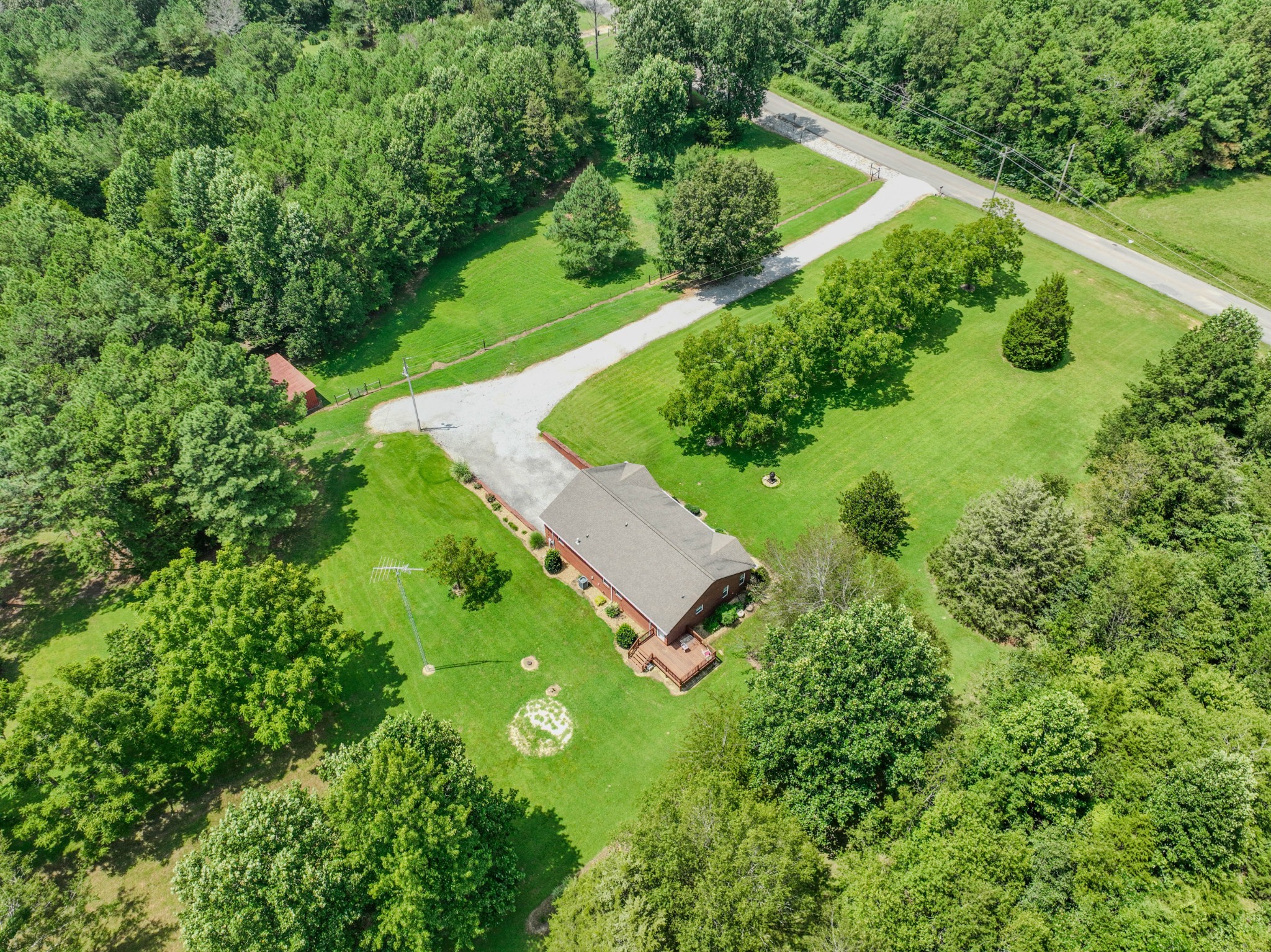 2545 Fall River Road Leoma, TN 38468 - Photo 15 of 71