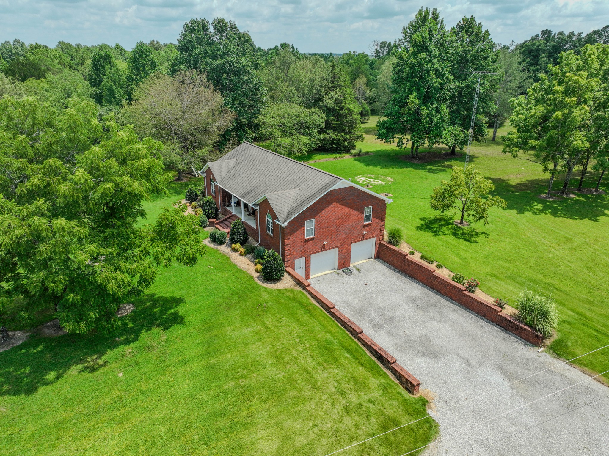 2545 Fall River Road Leoma, TN 38468 - Photo 4 of 71