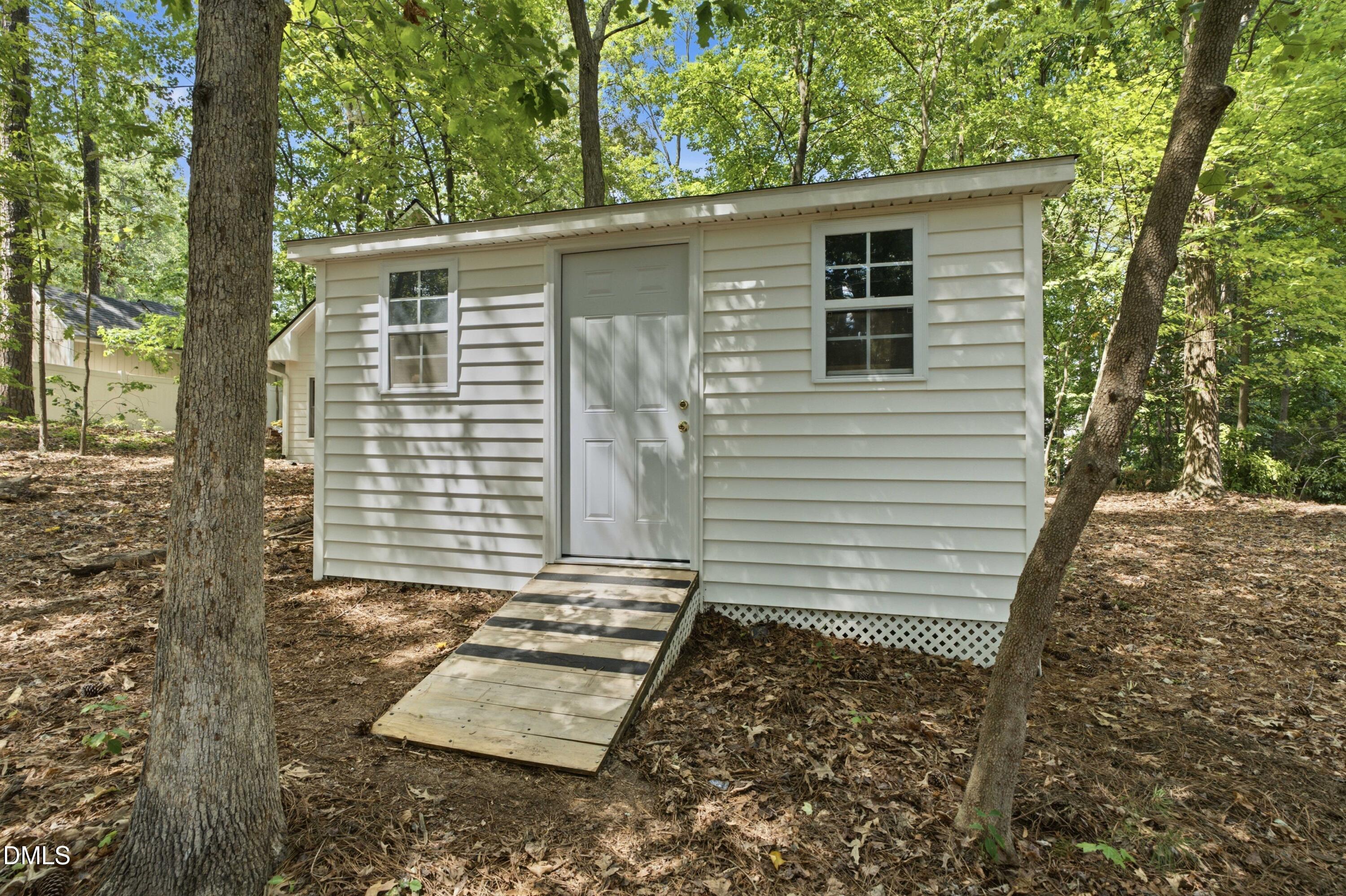 8112 Morgans Way Raleigh, NC 27615 - Photo 34 of 44