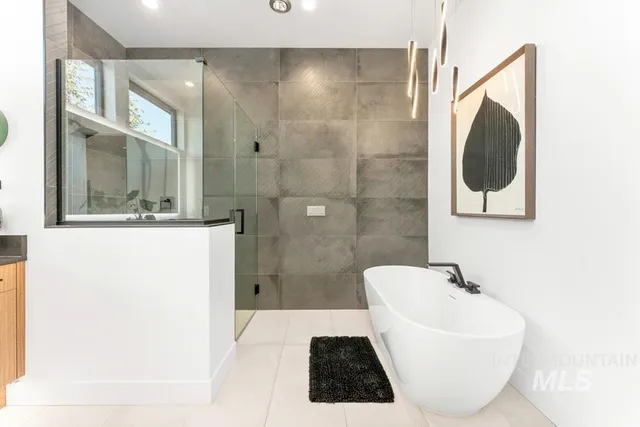 $948,000 | 2142 East Granite Cove Lane, Eagle, ID 83616