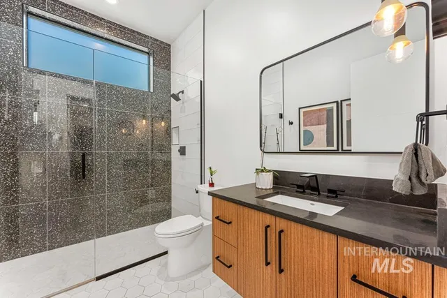 $948,000 | 2142 East Granite Cove Lane, Eagle, ID 83616