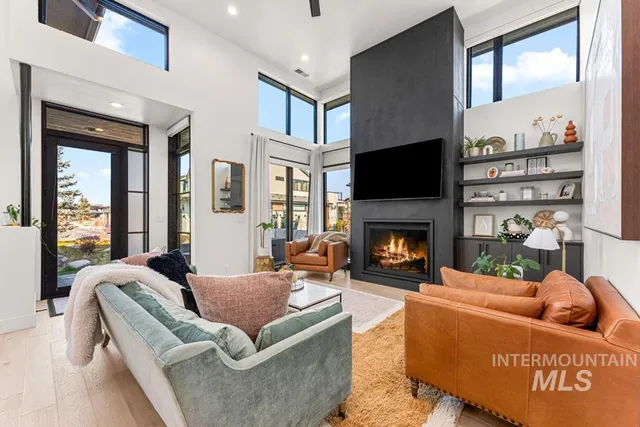 $948,000 | 2142 East Granite Cove Lane, Eagle, ID 83616