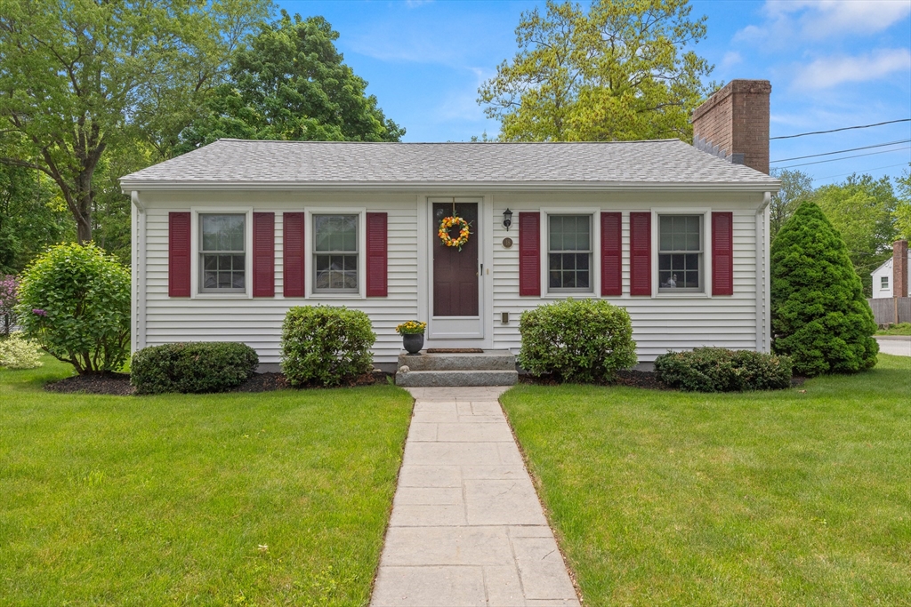 18 Knowlton Street Hamilton, MA 01982 - Photo 1 of 29