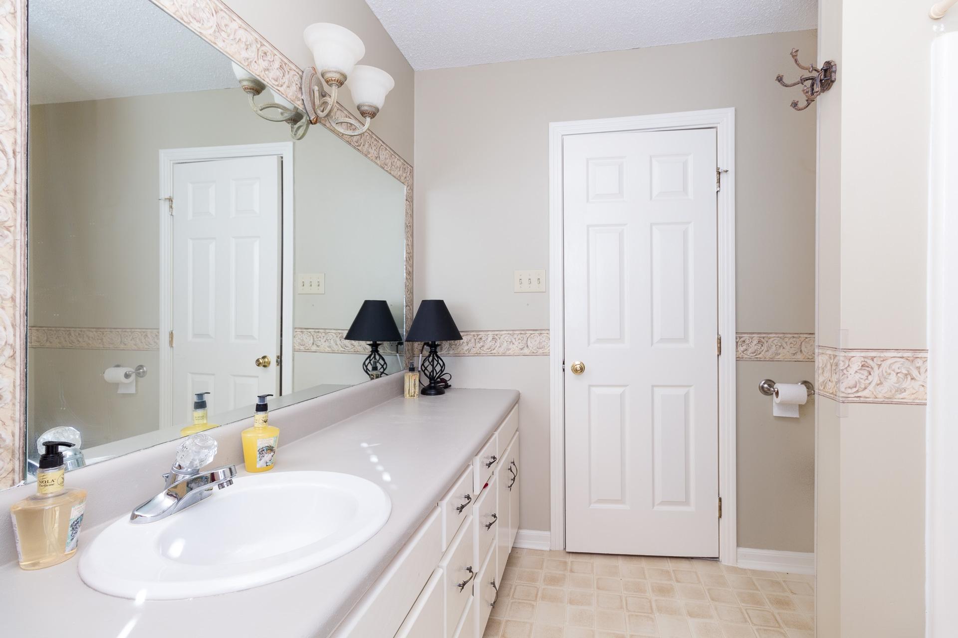 115 Tiffany Place Oak Ridge, TN 37830 - Photo 20 of 26 Upstairs Bath (2)