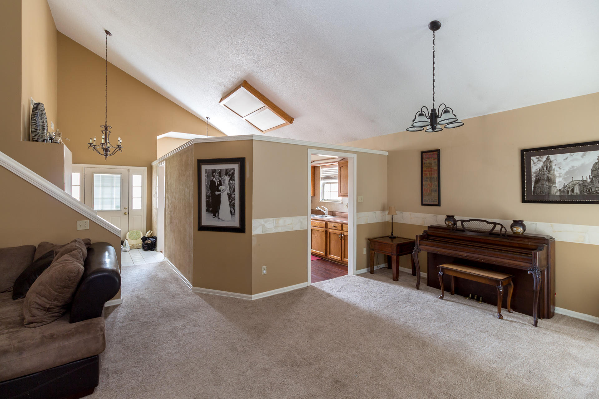 115 Tiffany Place Oak Ridge, TN 37830 - Photo 6 of 26 Living Room (5)