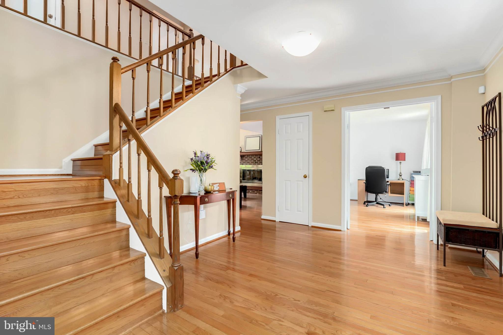 10157 Wavell Road Fairfax, VA 22032 - Photo 5 of 60 Gallery Image 5