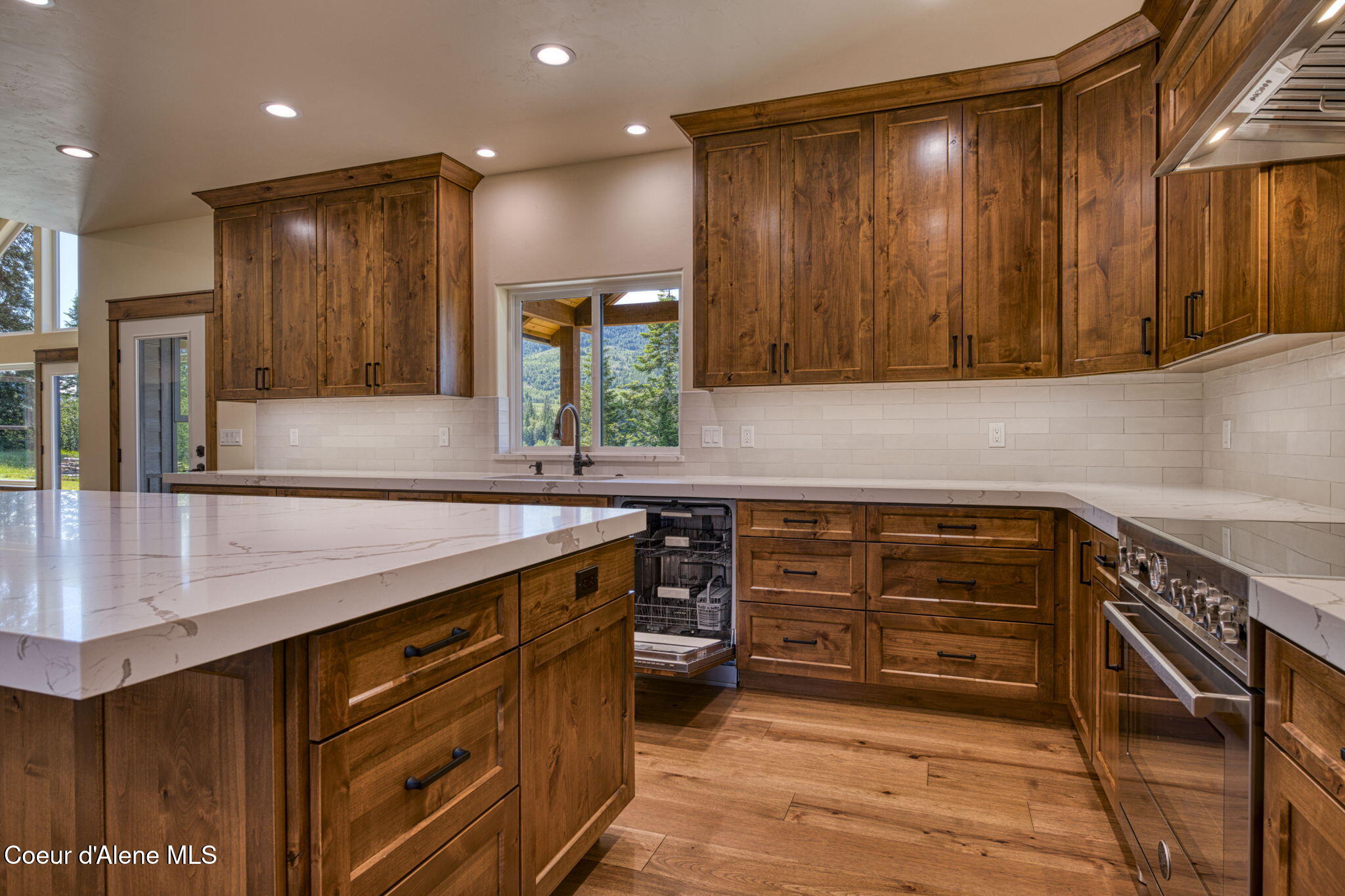 4450 Dufort Road Sagle, ID 83860 - Photo 15 of 81 Kitchen