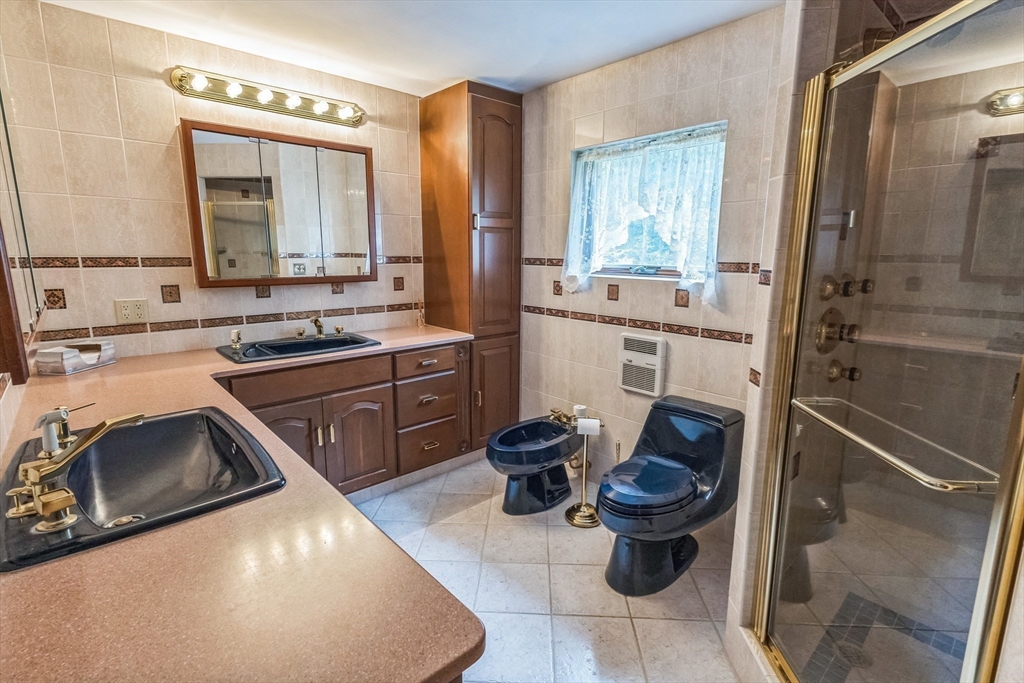 37 Colonial Way Rehoboth, MA 02769 - Photo 14 of 22 Gallery Image 14