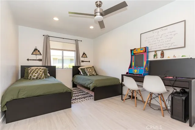 $679,000 | 14802 Newport Avenue, Unit 18C, Tustin, CA 92780