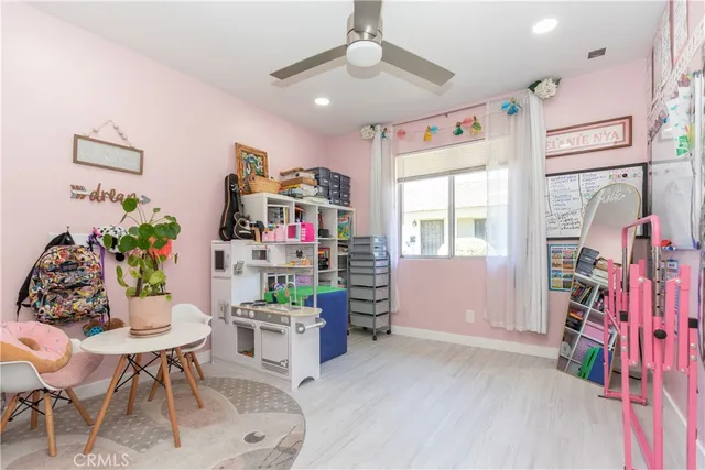 $679,000 | 14802 Newport Avenue, Unit 18C, Tustin, CA 92780