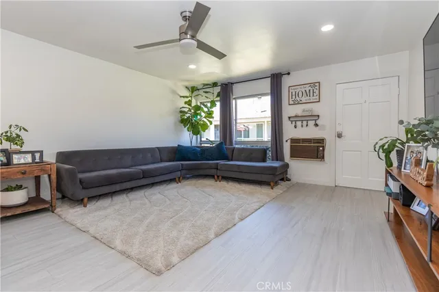 $679,000 | 14802 Newport Avenue, Unit 18C, Tustin, CA 92780