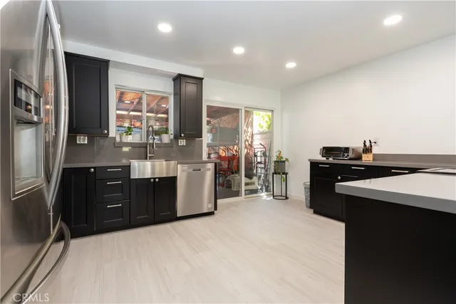 $679,000 | 14802 Newport Avenue, Unit 18C, Tustin, CA 92780