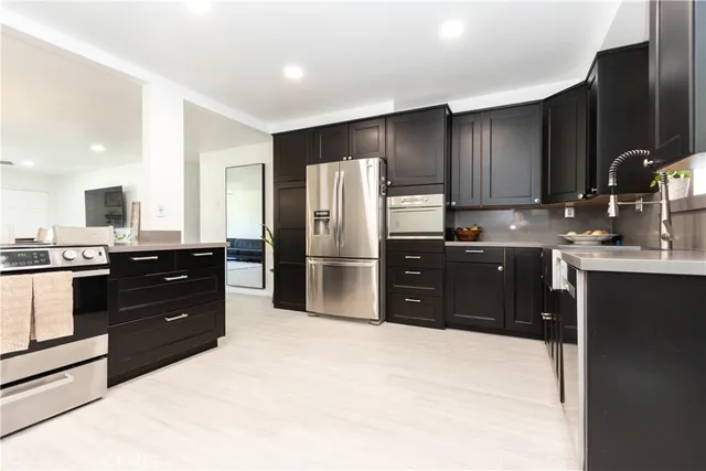 $679,000 | 14802 Newport Avenue, Unit 18C, Tustin, CA 92780