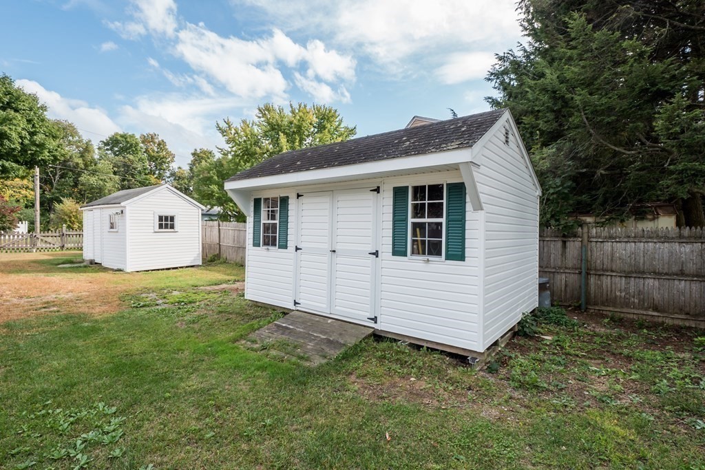 10 Plainfield Road Pepperell, MA 01463 - Photo 26 of 41