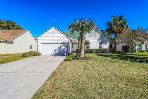 $729,900 | 434 South Piazza Court, Mount Pleasant, SC 29464