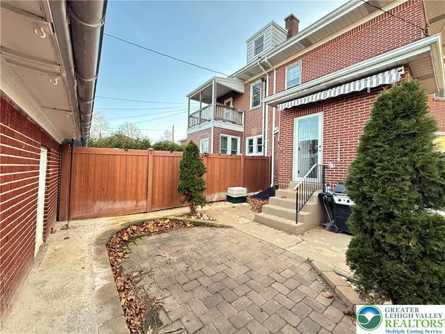 $320,000 | 521 North 25th Street, Allentown, PA 18104