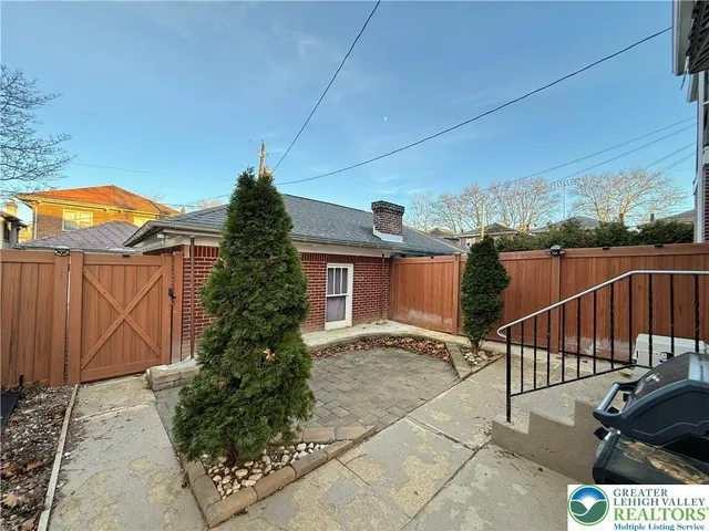 $320,000 | 521 North 25th Street, Allentown, PA 18104