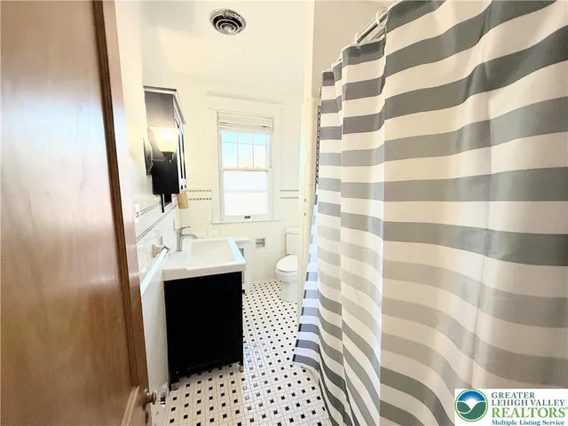 $320,000 | 521 North 25th Street, Allentown, PA 18104