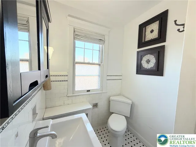 $320,000 | 521 North 25th Street, Allentown, PA 18104