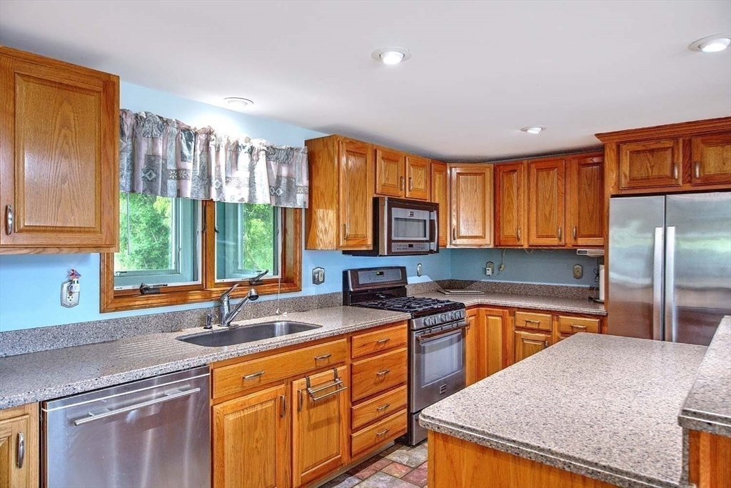 1680 H Drift Road, Unit H Westport, MA 02790 - Photo 22 of 31