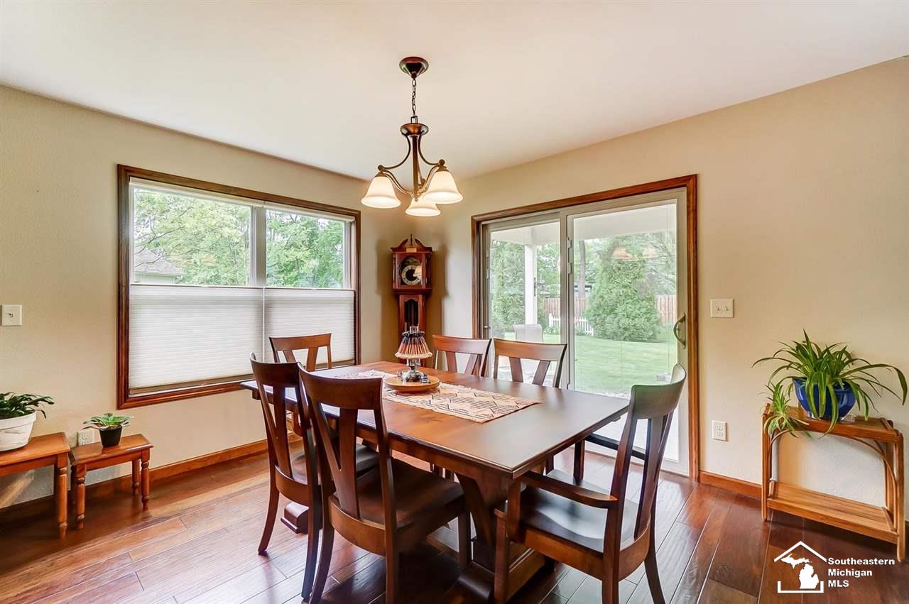 2861 Floyd Road Lambertville, MI 48144 - Photo 14 of 36 50077156-13.JPG