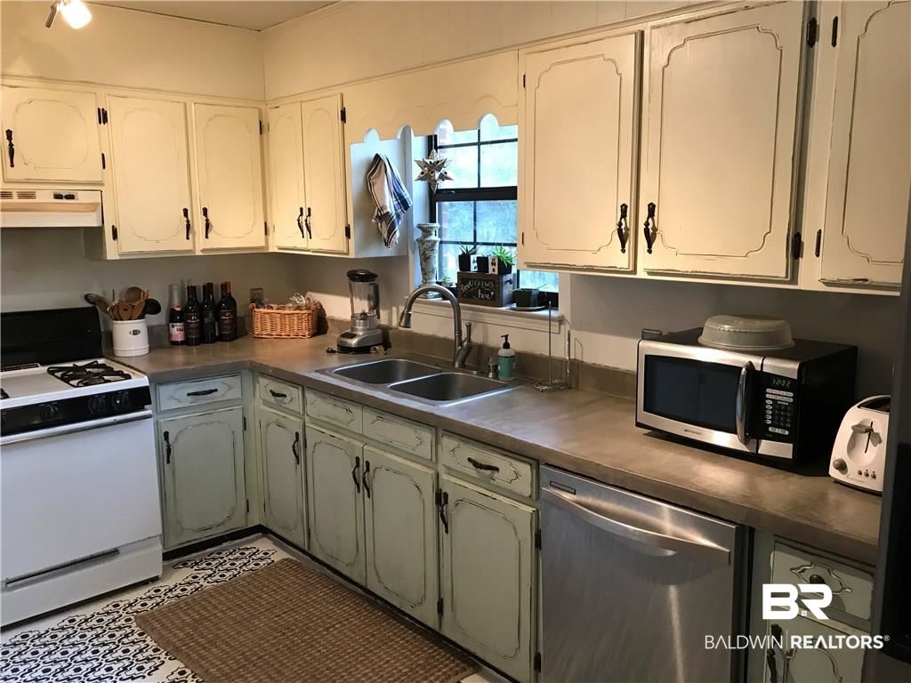 4315 Steve Street South Mobile, AL 36609 - Photo 13 of 34