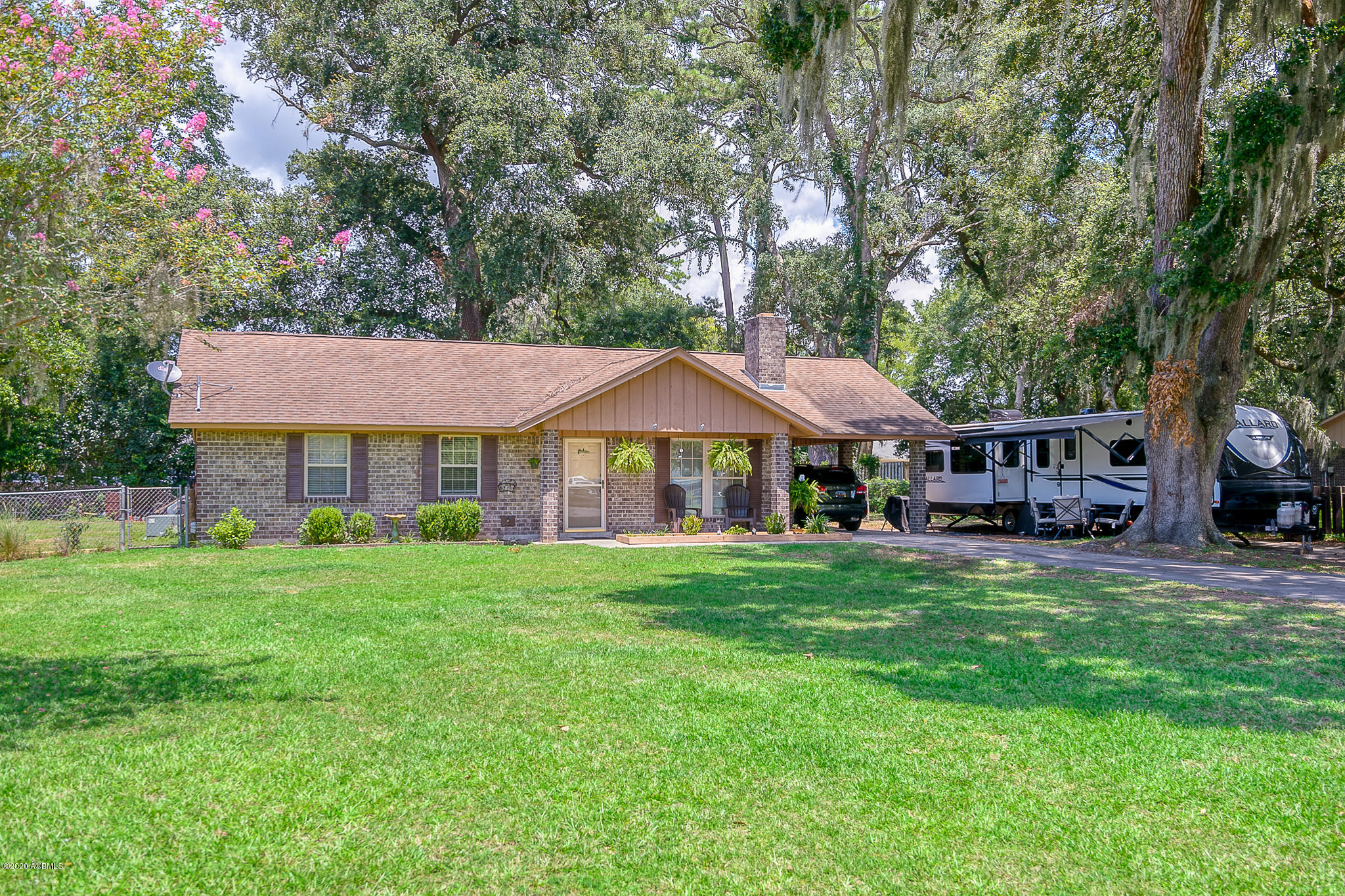6809 State Rd S-7-719 Beaufort, SC 29906 - Photo 1 of 32 2