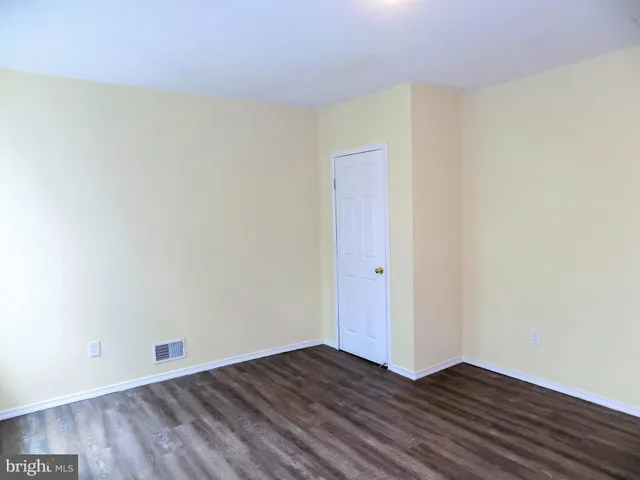 $2,100 | 804 North Front Street, Camden, NJ 08102