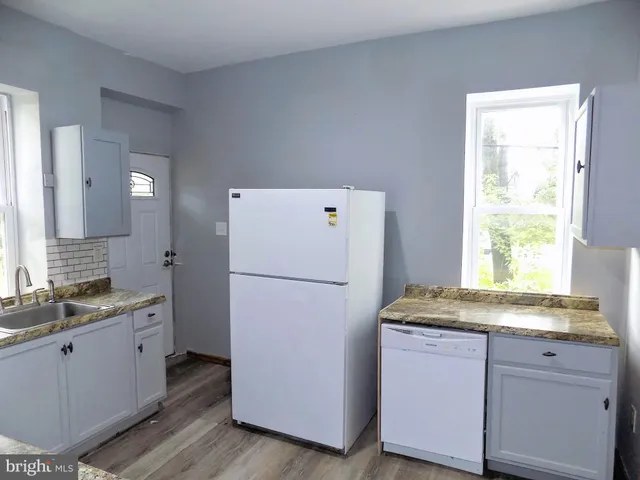 $2,100 | 804 North Front Street, Camden, NJ 08102