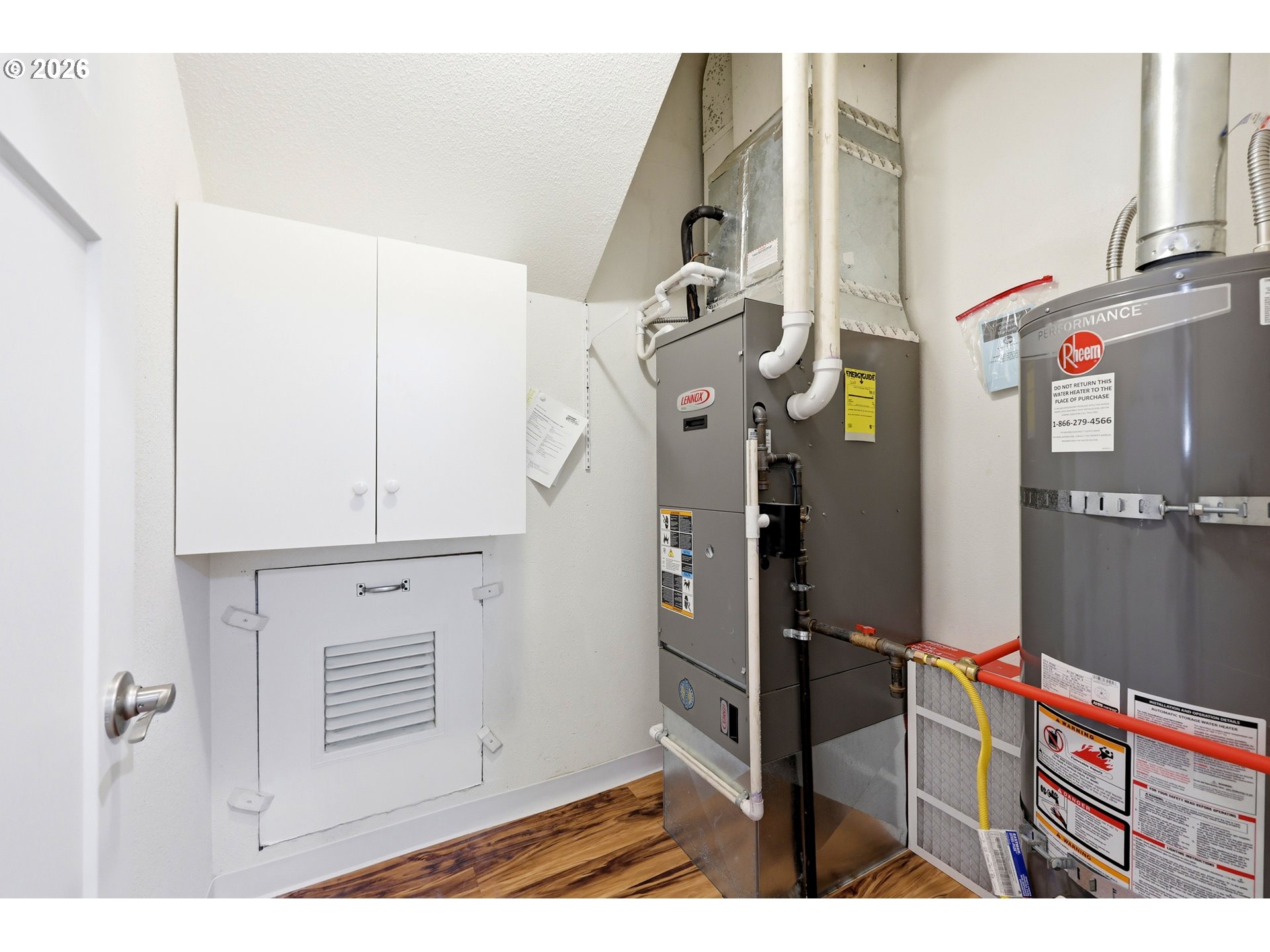 404 Southwest Overlook Court Gresham, OR 97080 - Photo 29 of 35 Utility Room