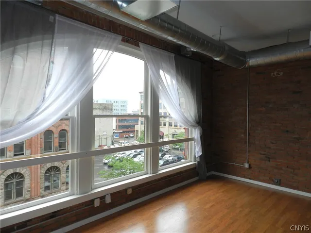 $2,100 | 317 South Clinton Street, Unit 4A, Syracuse, NY 13202