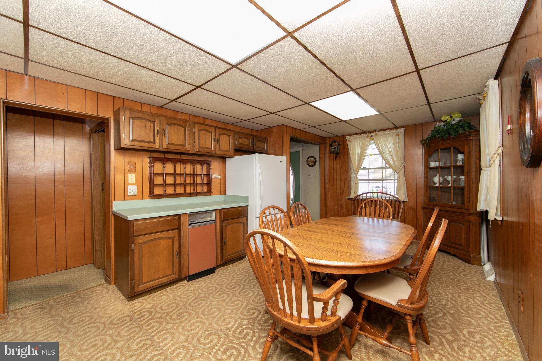 106 West Mill Road Maple Shade, NJ 08052 - Photo 15 of 36 Eat-in Kitchen