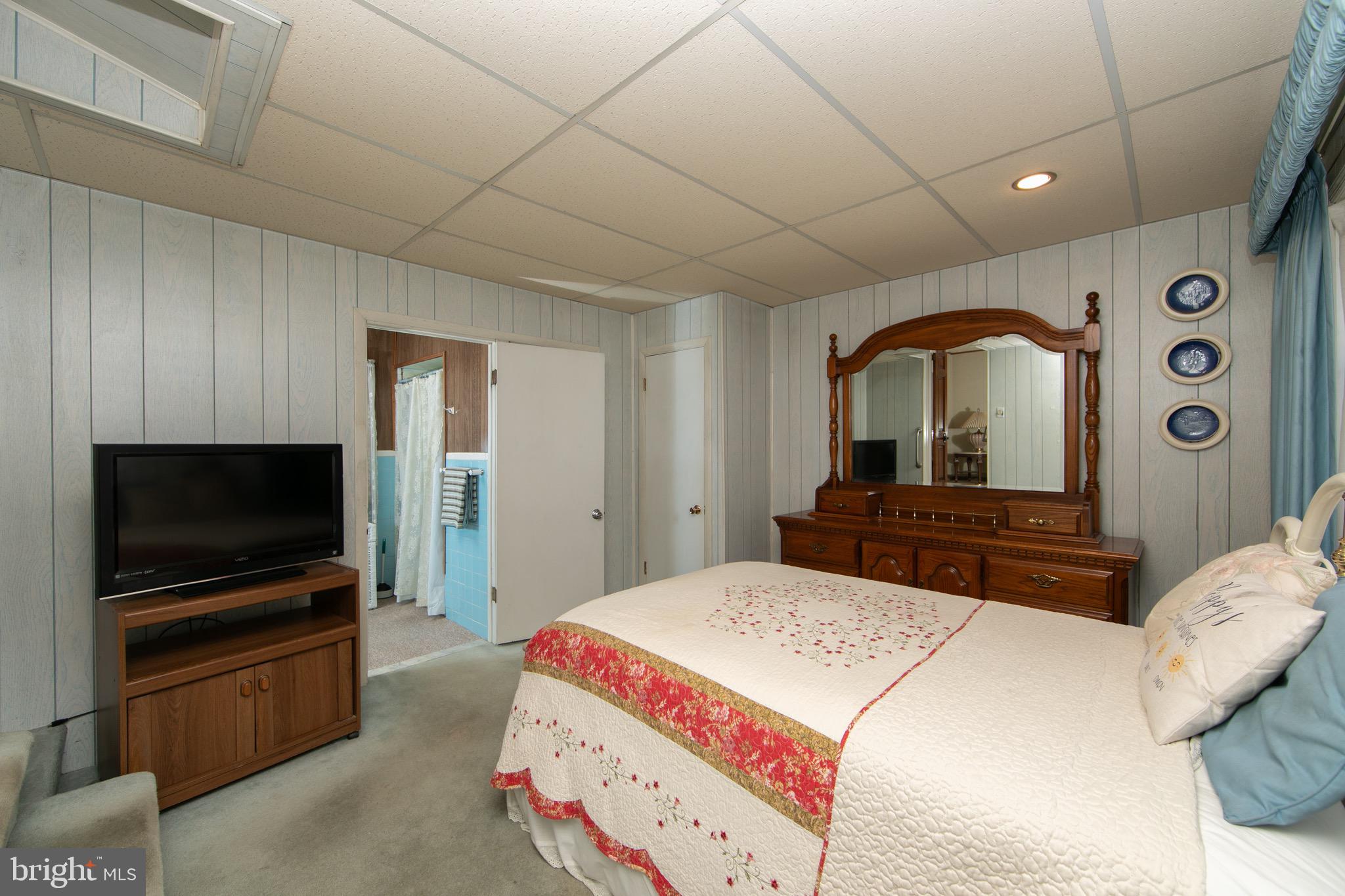 106 West Mill Road Maple Shade, NJ 08052 - Photo 18 of 36 Primary Bedroom