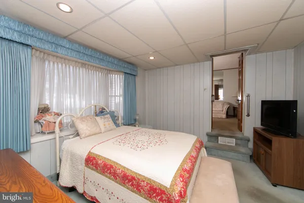 $435,000 | 106 West Mill Road, Maple Shade, NJ 08052