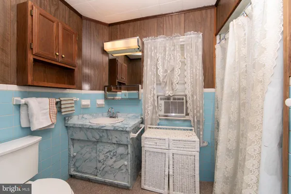 $435,000 | 106 West Mill Road, Maple Shade, NJ 08052