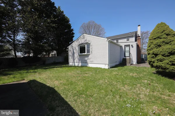 $435,000 | 106 West Mill Road, Maple Shade, NJ 08052