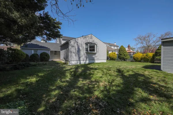 $435,000 | 106 West Mill Road, Maple Shade, NJ 08052