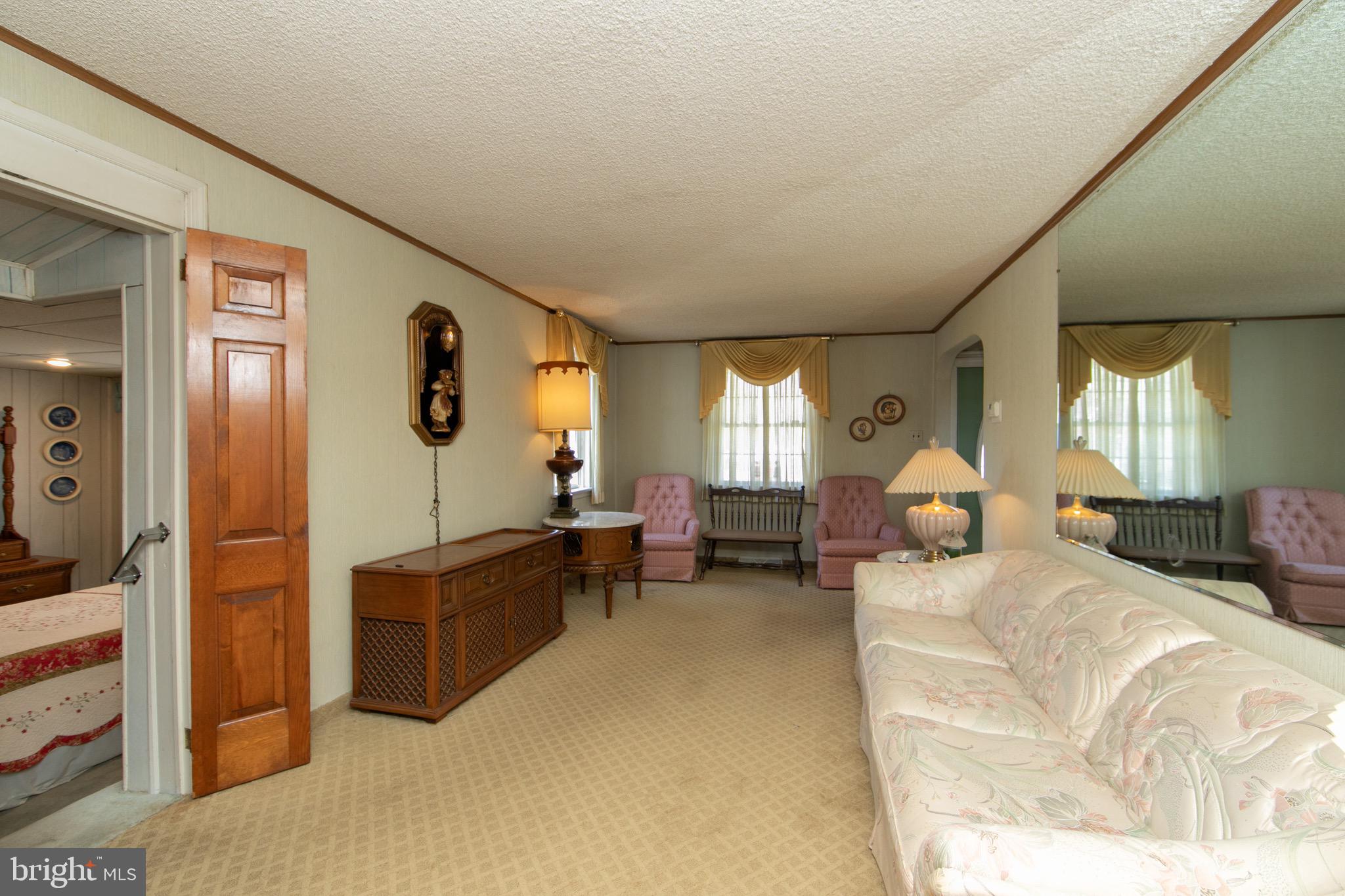 106 West Mill Road Maple Shade, NJ 08052 - Photo 4 of 36 Living Room
