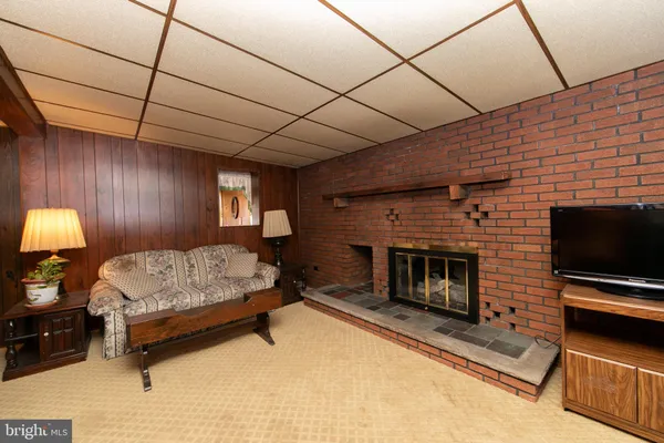 $435,000 | 106 West Mill Road, Maple Shade, NJ 08052