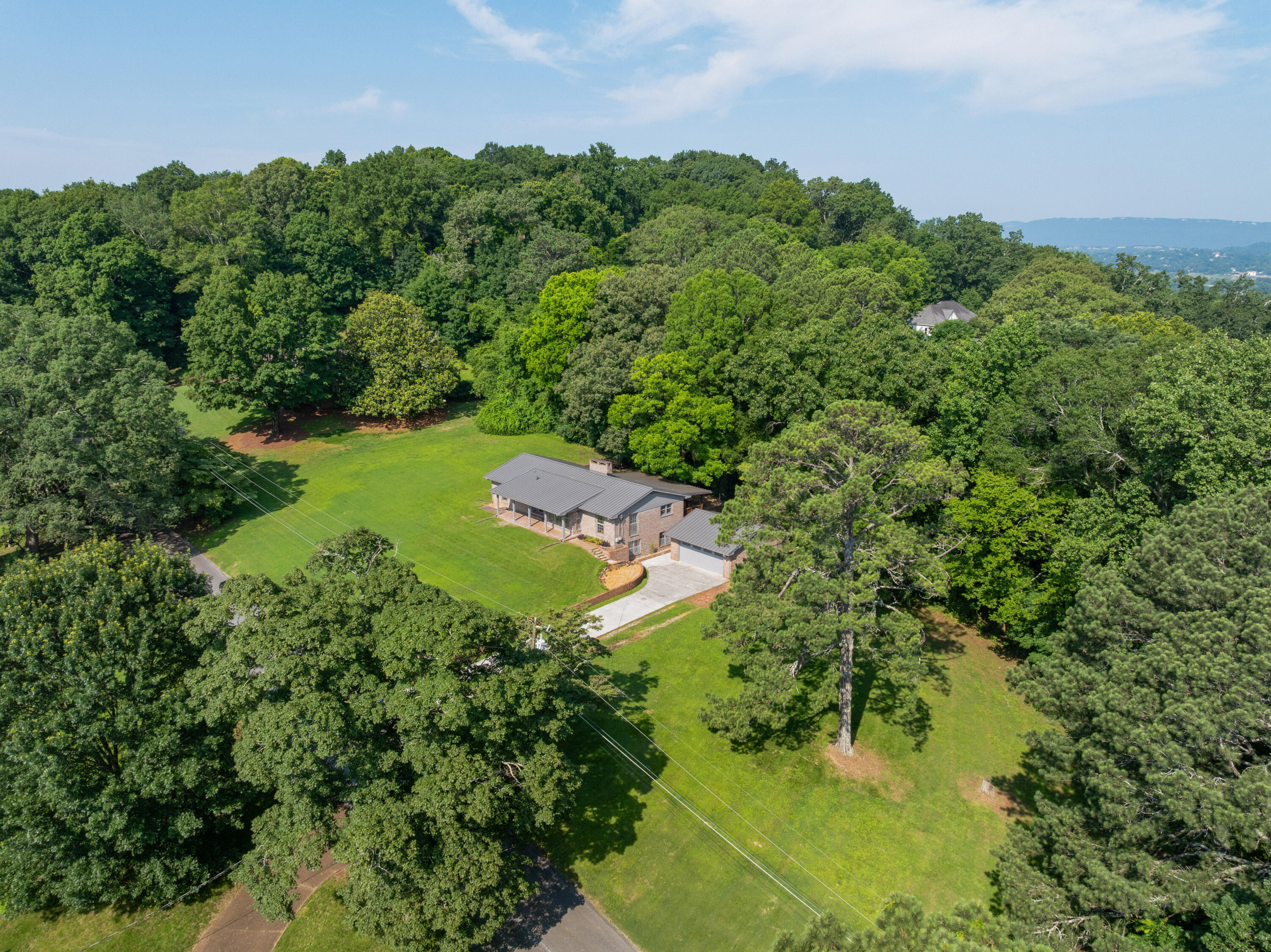 01 - 2411 Woolson Rd - Drone