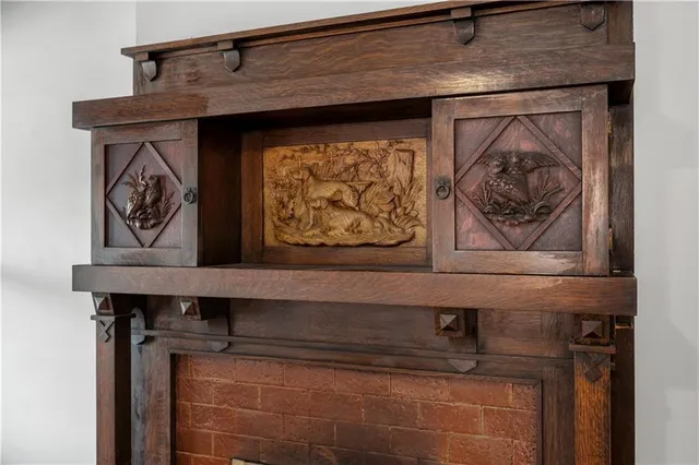 a close view of door