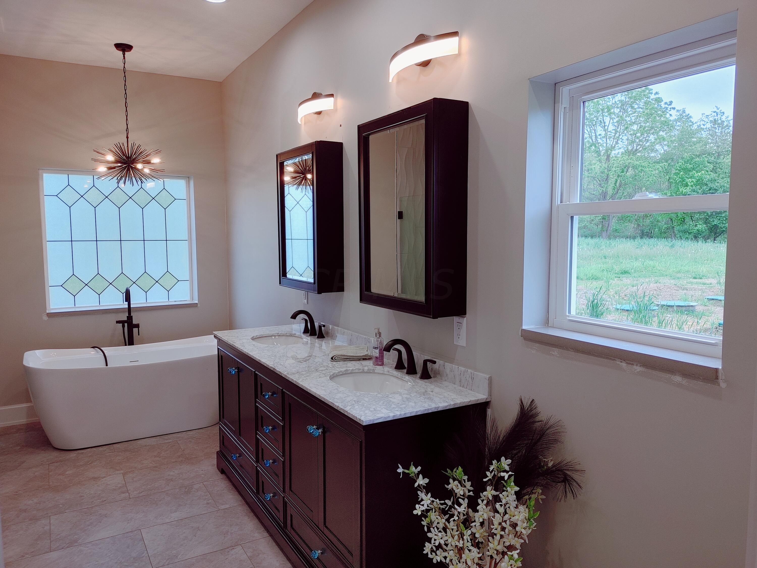 394 Coonpath Road Northeast Lancaster, OH 43130 - Photo 9 of 24 9