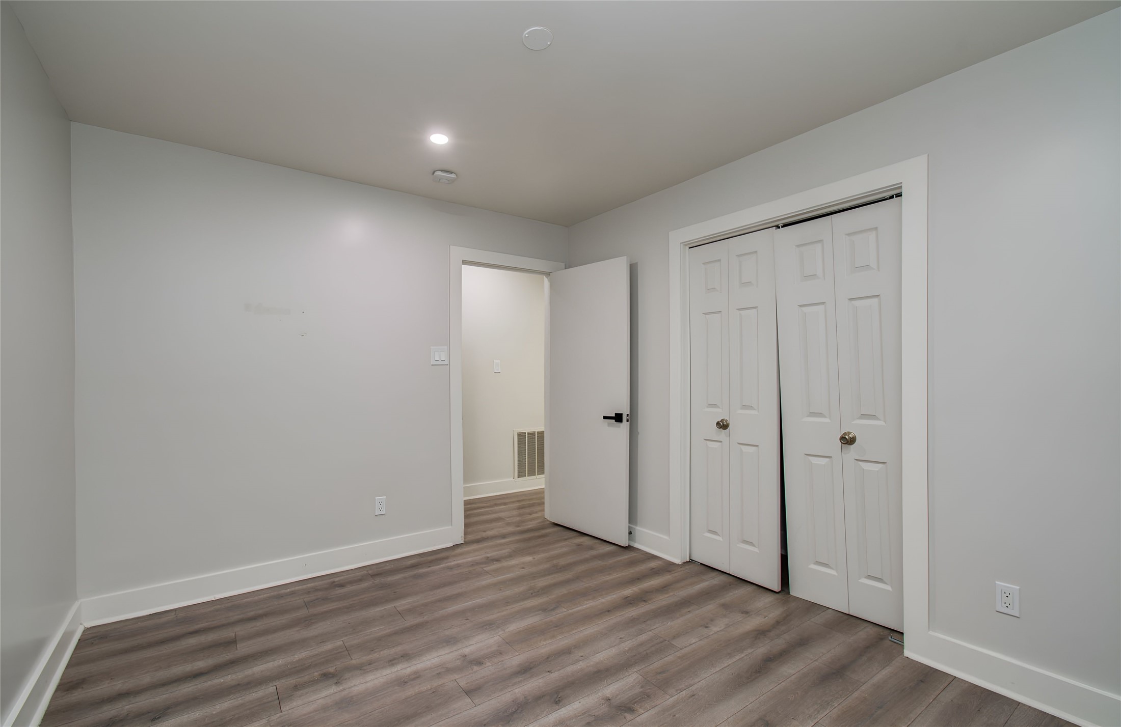 10415 Westray Street Houston, TX 77043 - Photo 29 of 45 a view of an empty room