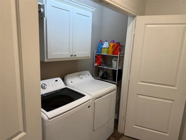 $2,800 | 3420 Summerway Drive, College Station, TX 77845