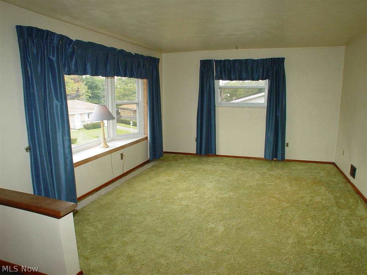 112 National Road Weirton, WV 26062 - Photo 2 of 9