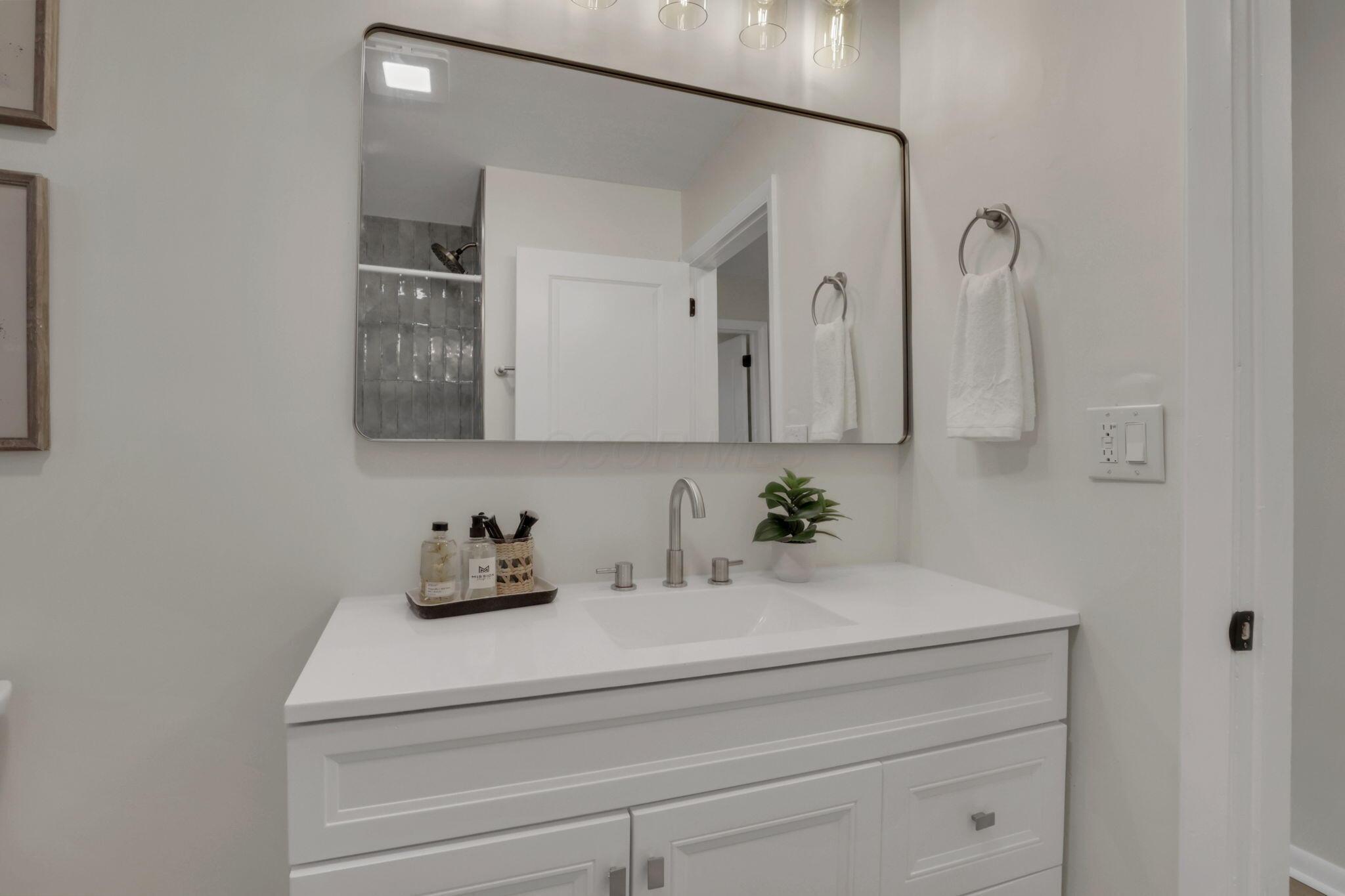 115 Hill Road South Pickerington, OH 43147 - Photo 23 of 43 Full Bath